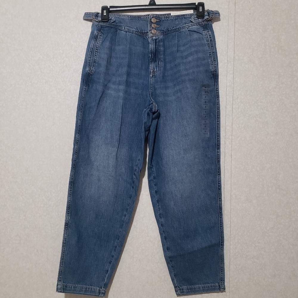 NEW AMERICAN EAGLE OUTFIRERS ..Vintage High-Waisted Blue Jeans..SIZE:8